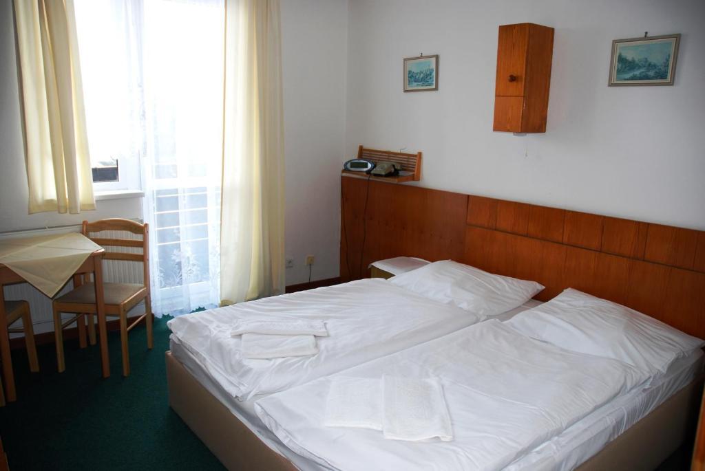 Sporthotel Olympia Stachy Bilik gambar
